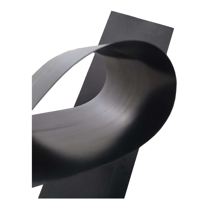 Placa bipolar de carbono-plástico reforçada com fibra de carbono