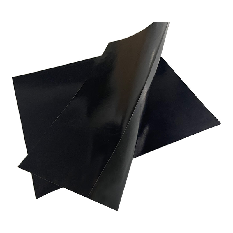Placa bipolar de carbono-plástico reforçada com fibra de carbono