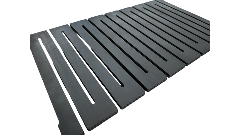 Comparação de materiais de placas de campo de fluxo para baterias de fluxo e as vantagens de estabilidade de placas de campo de fluxo de grafite rígida